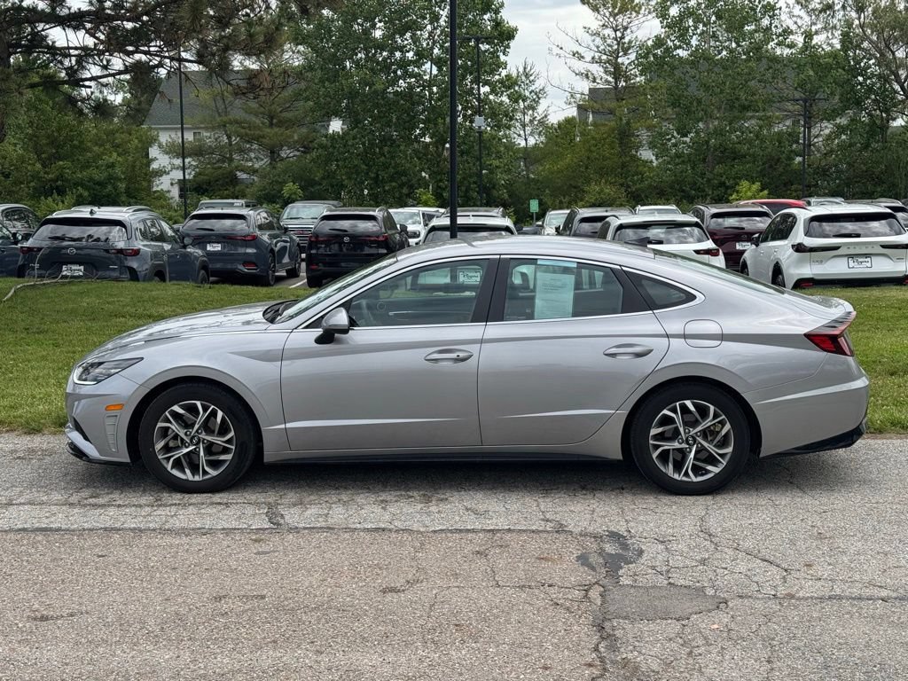 Certified 2023 Hyundai Sonata SEL FWD image 2