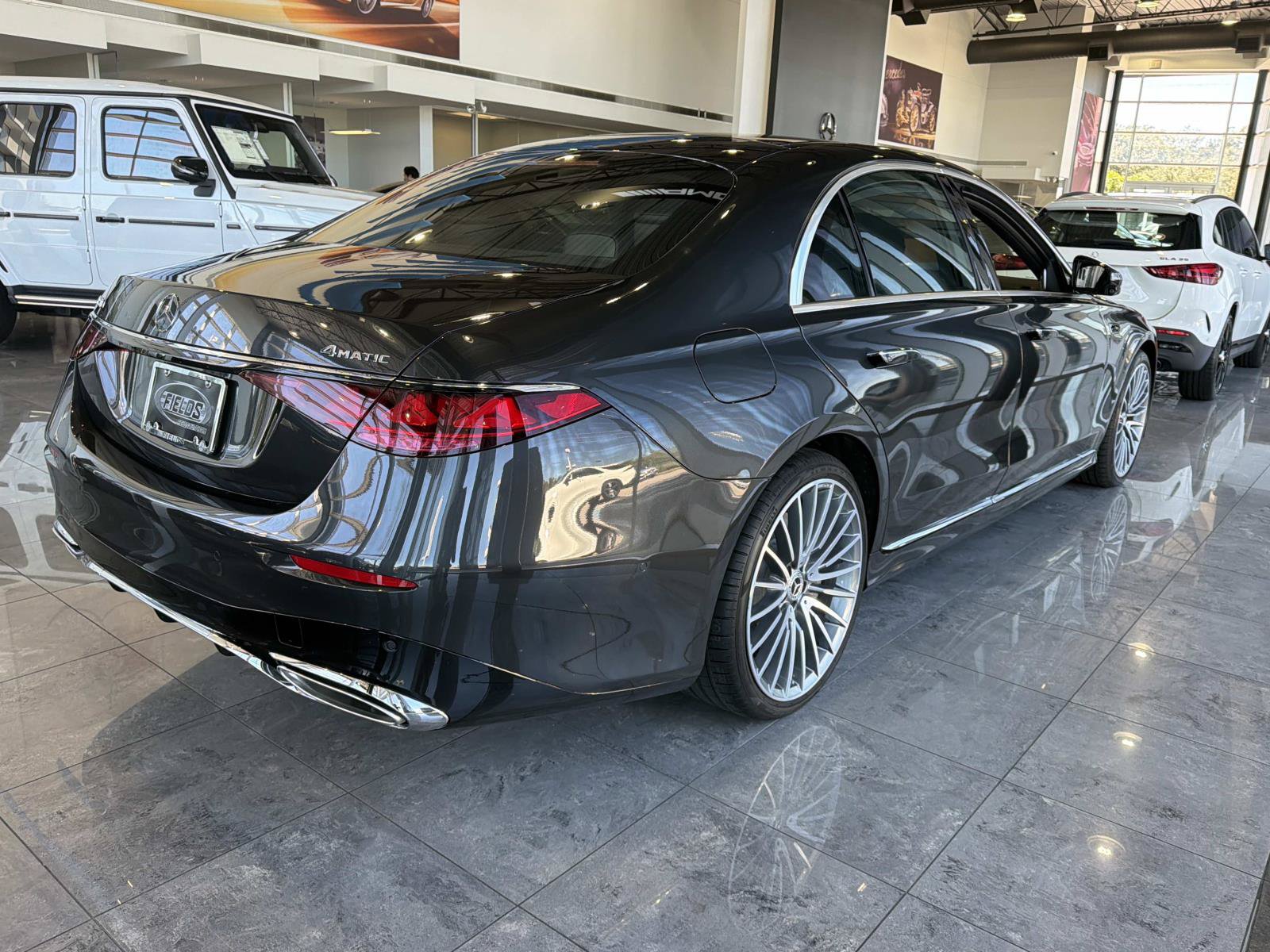 New 2027 Mercedes-Benz S 580 4MATIC Sedan image 2