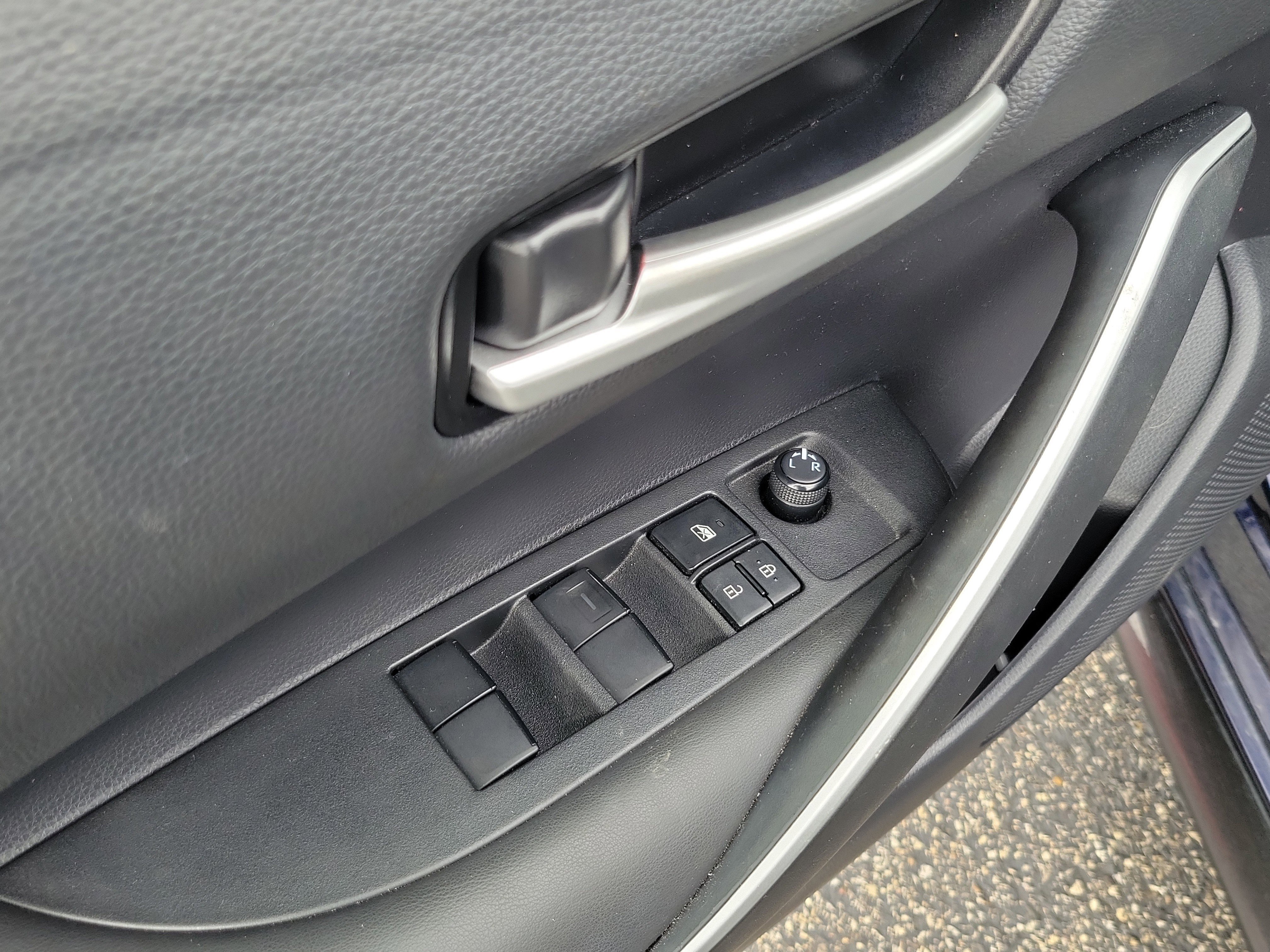 Used 2022 Toyota Corolla SE image 20