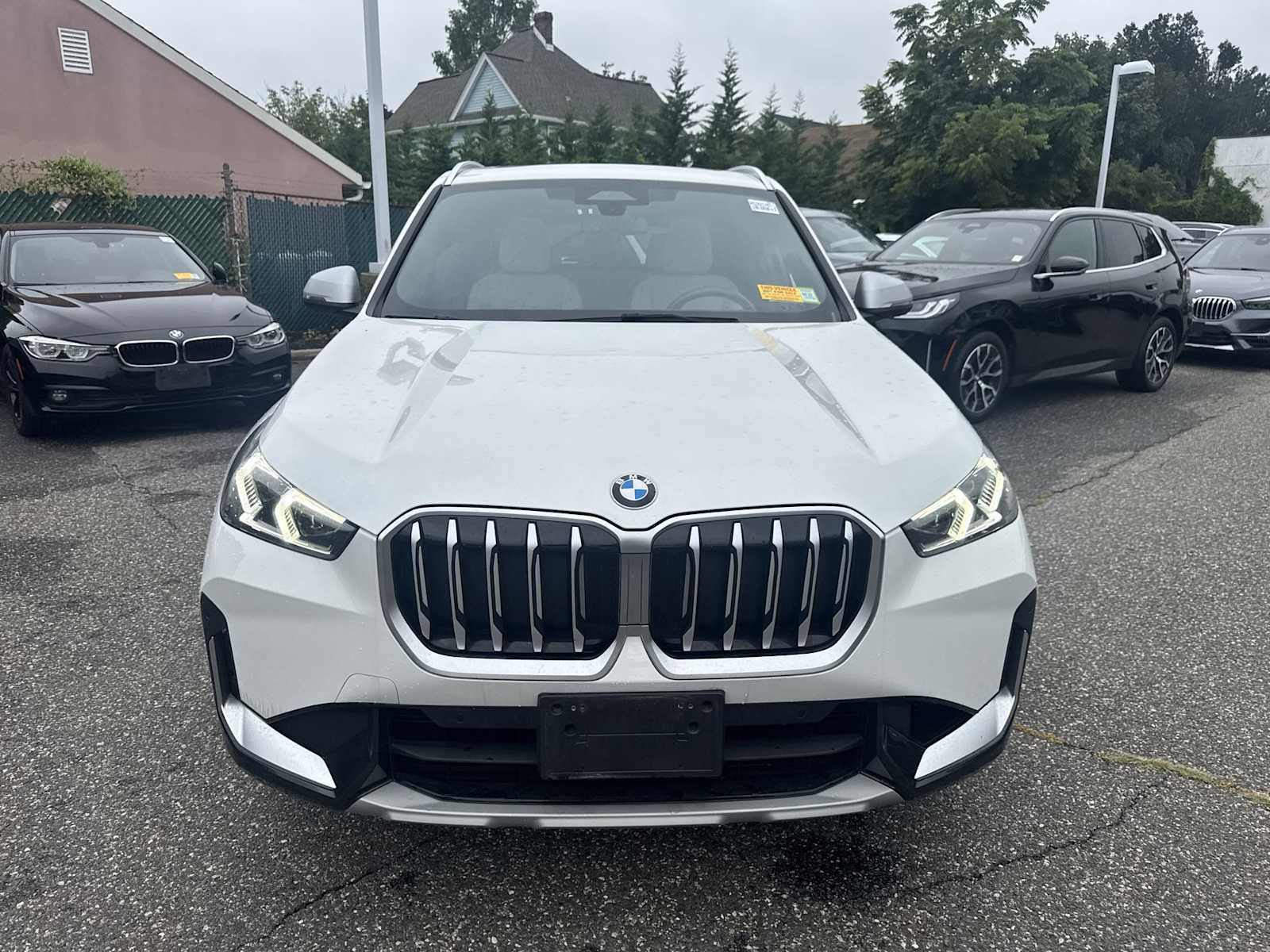 Used 2024 BMW X1 xDrive28i w/ Convenience Package AWD/4WD image 3