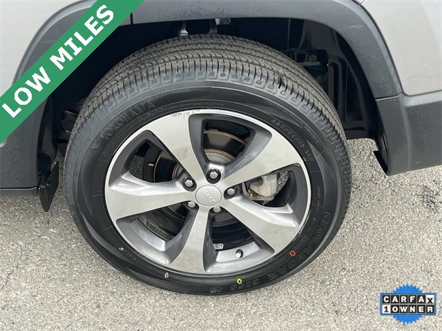 Certified 2019 Jeep Cherokee Limited image 11