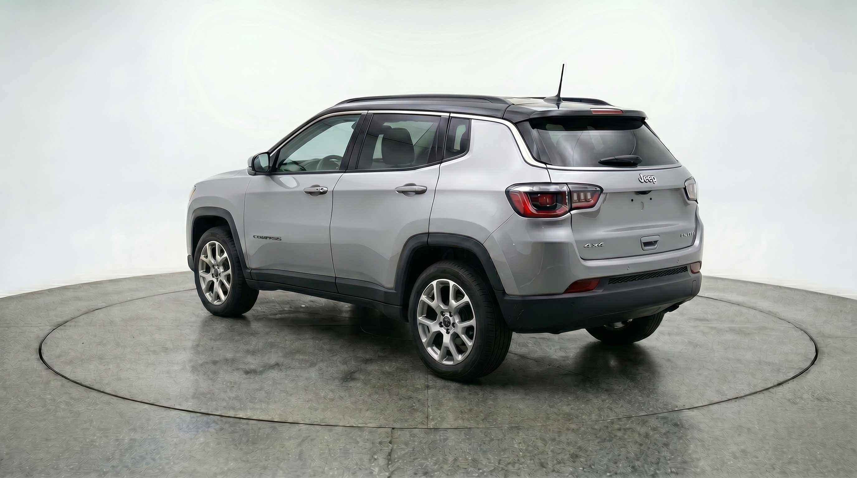 Used 2025 Jeep Compass Limited AWD/4WD image 6