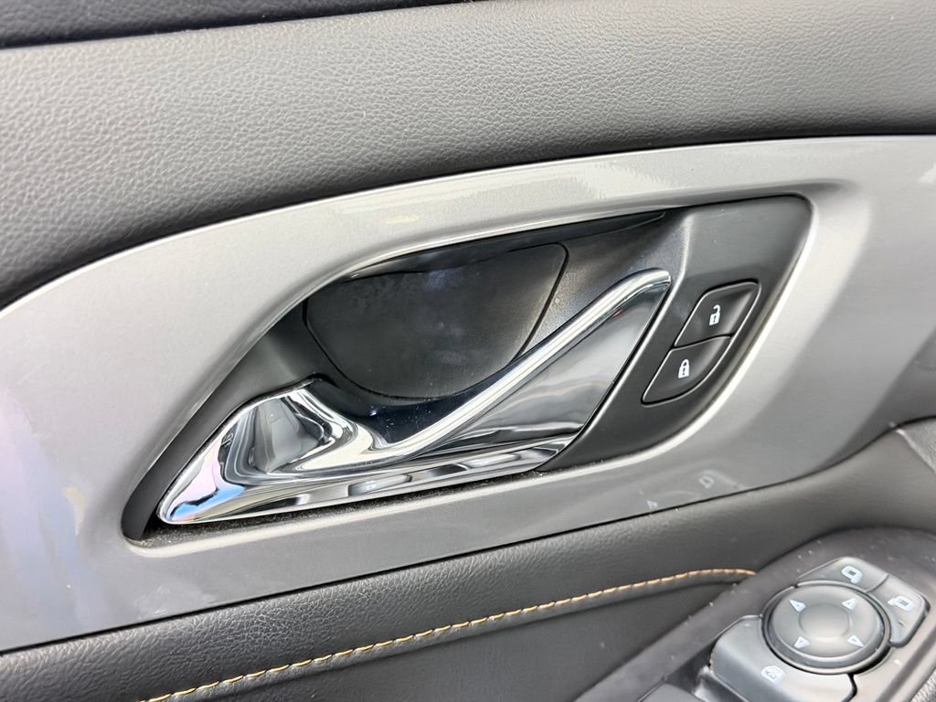 Used 2019 Chevrolet Traverse LS FWD image 9