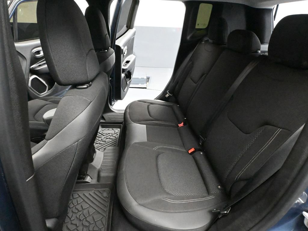 Used 2023 Jeep Renegade Latitude w/ Sun/Sound Group image 40