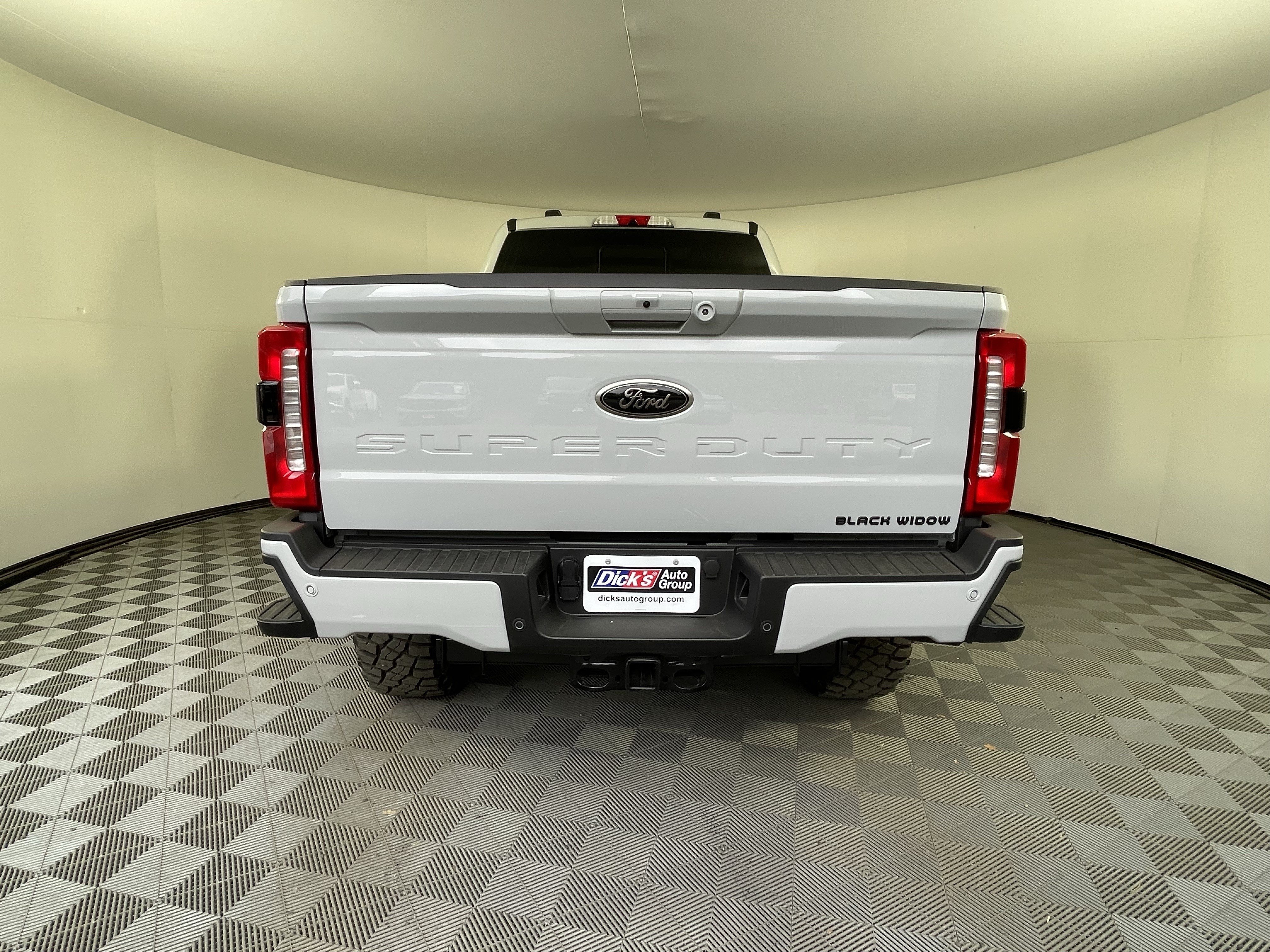 New 2026 Ford F250 Lariat w/ Black Appearance Package AWD/4WD image 4