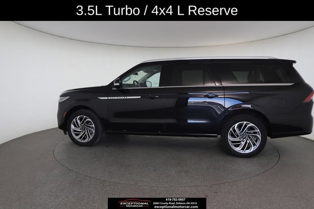 Used 2025 Lincoln Navigator L Reserve AWD/4WD image 8