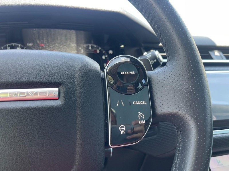 Used 2018 Land Rover Range Rover Velar S AWD/4WD image 22