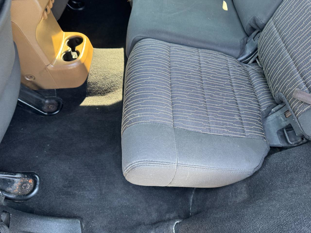 Used 2012 Jeep Wrangler Unlimited Sahara AWD/4WD image 29