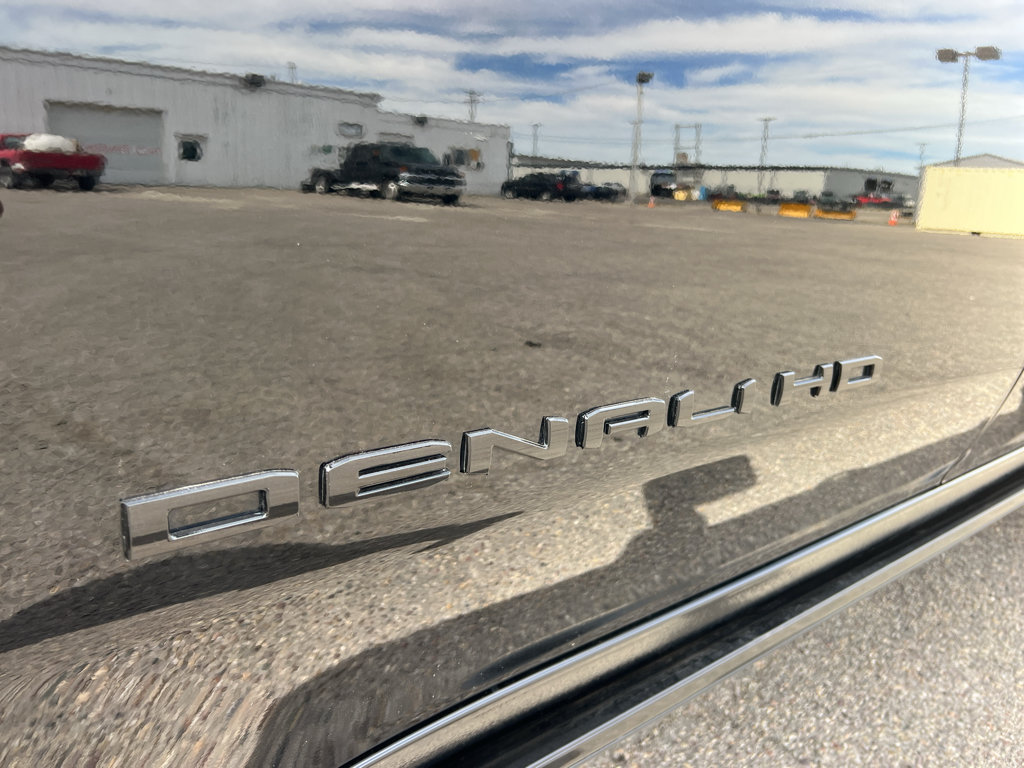 Certified 2023 GMC Sierra 3500 Denali w/ Denali Ultimate Package AWD/4WD image 10