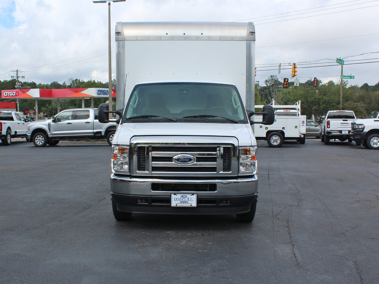 Used 2024 Ford E-450 and Econoline 450 Super Duty w/ Power Windows & Locks Group image 8