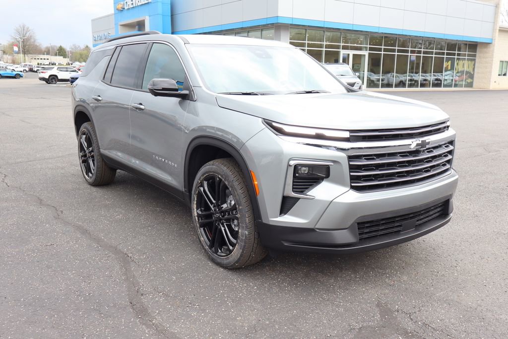 New 2026 Chevrolet Traverse LT w/ Driver Confidence Package image 2