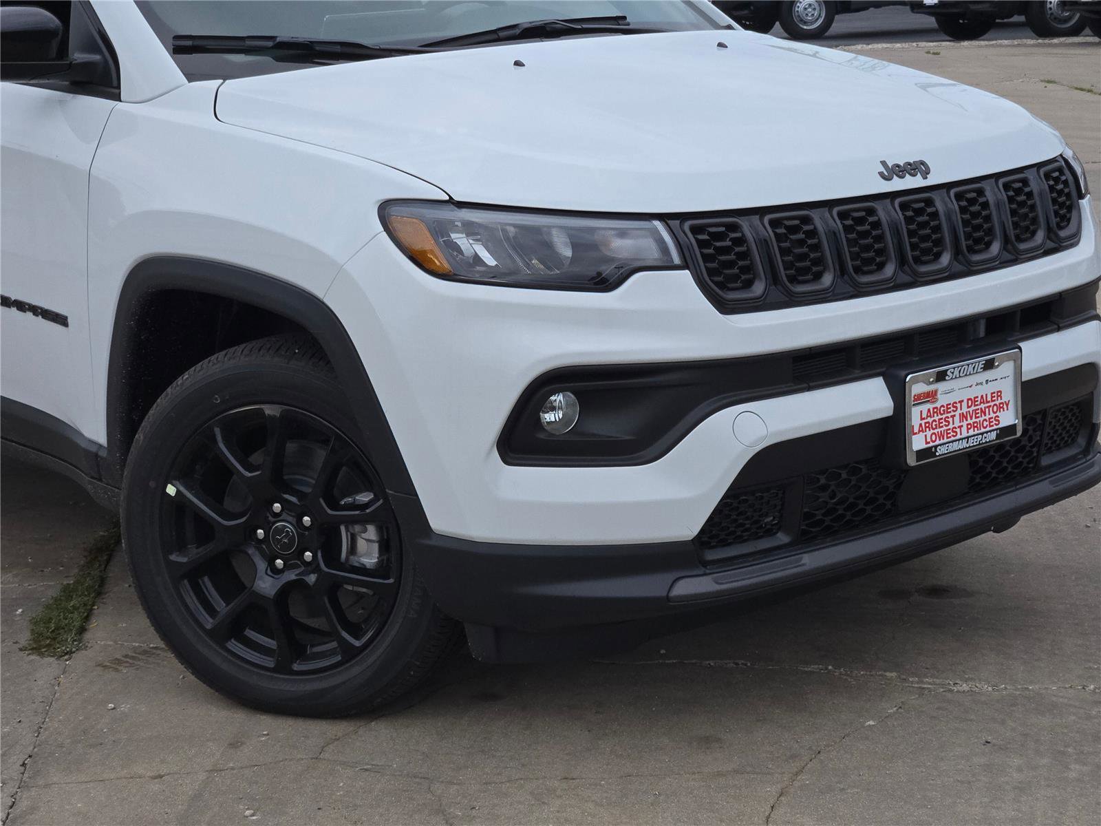 New 2026 Jeep Compass Latitude image 2