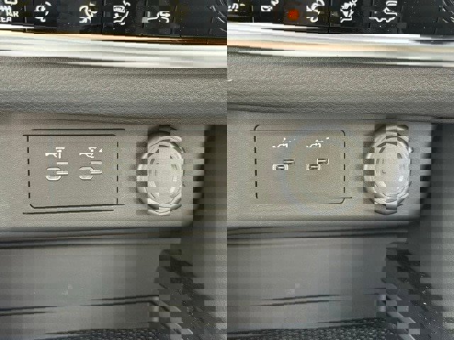 New 2026 Nissan Rogue SV image 33