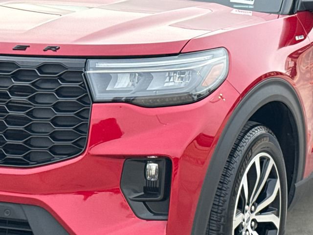 Used 2025 Ford Explorer ST-Line image 5