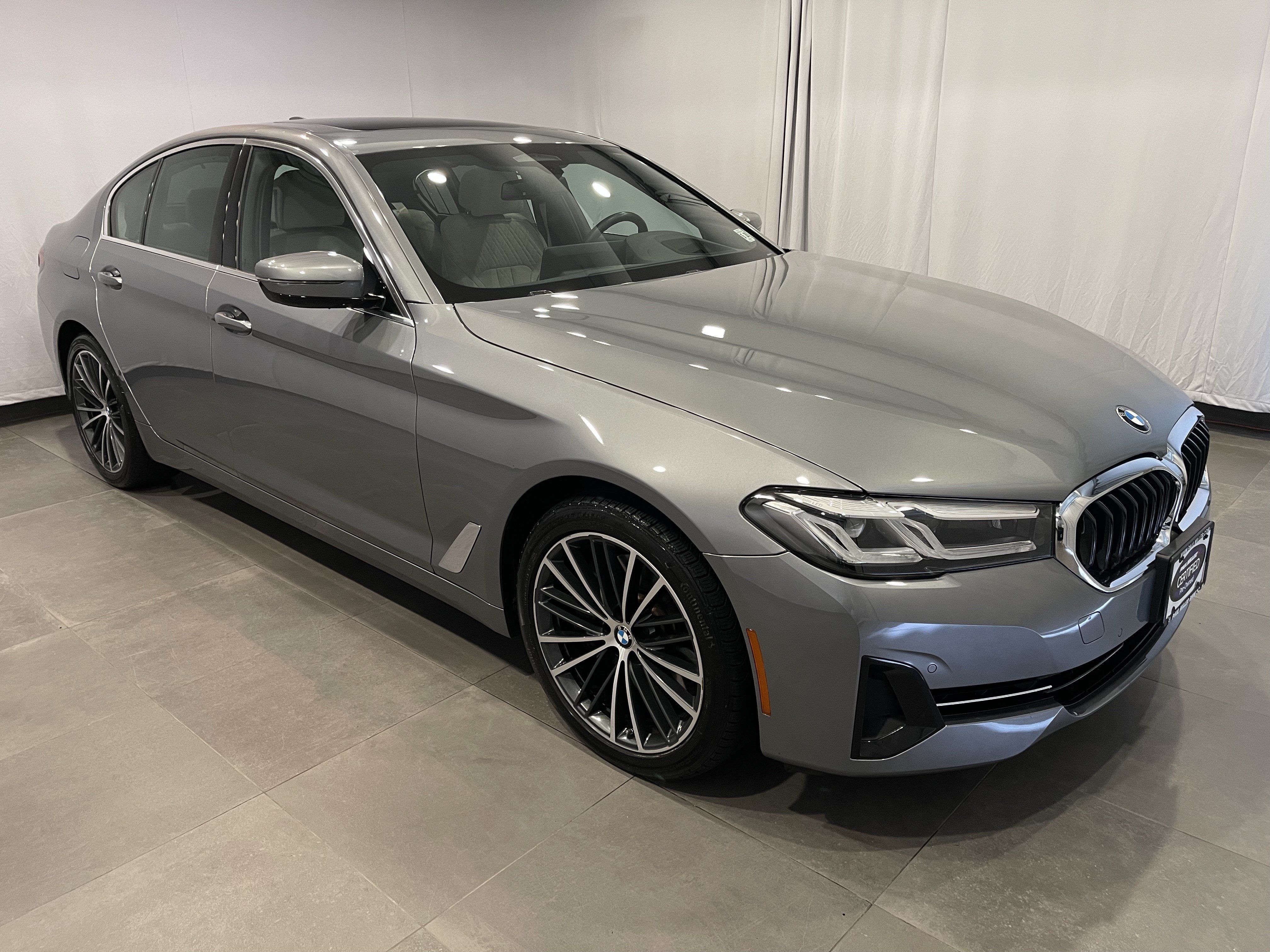 Used 2023 BMW 540i xDrive w/ Executive Package AWD/4WD image 3