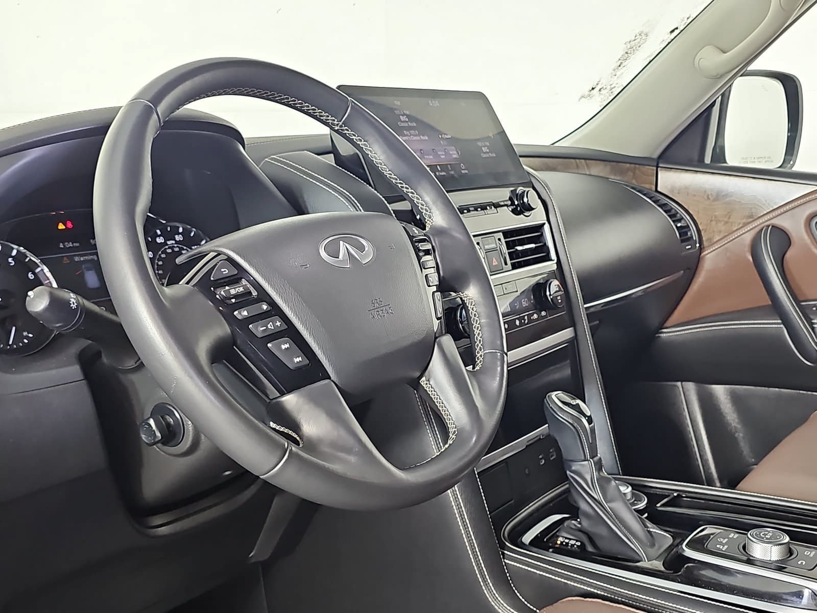 Used 2023 INFINITI QX80 Premium Select w/ Cargo Package AWD/4WD image 16