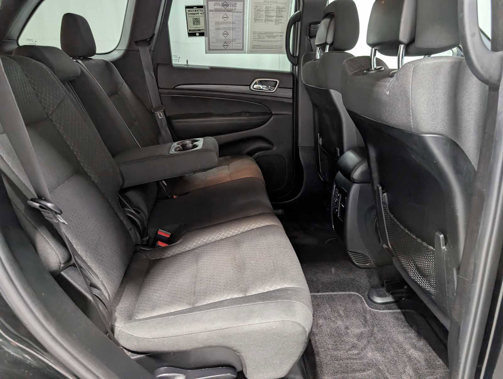 Used 2019 Jeep Grand Cherokee Laredo image 39