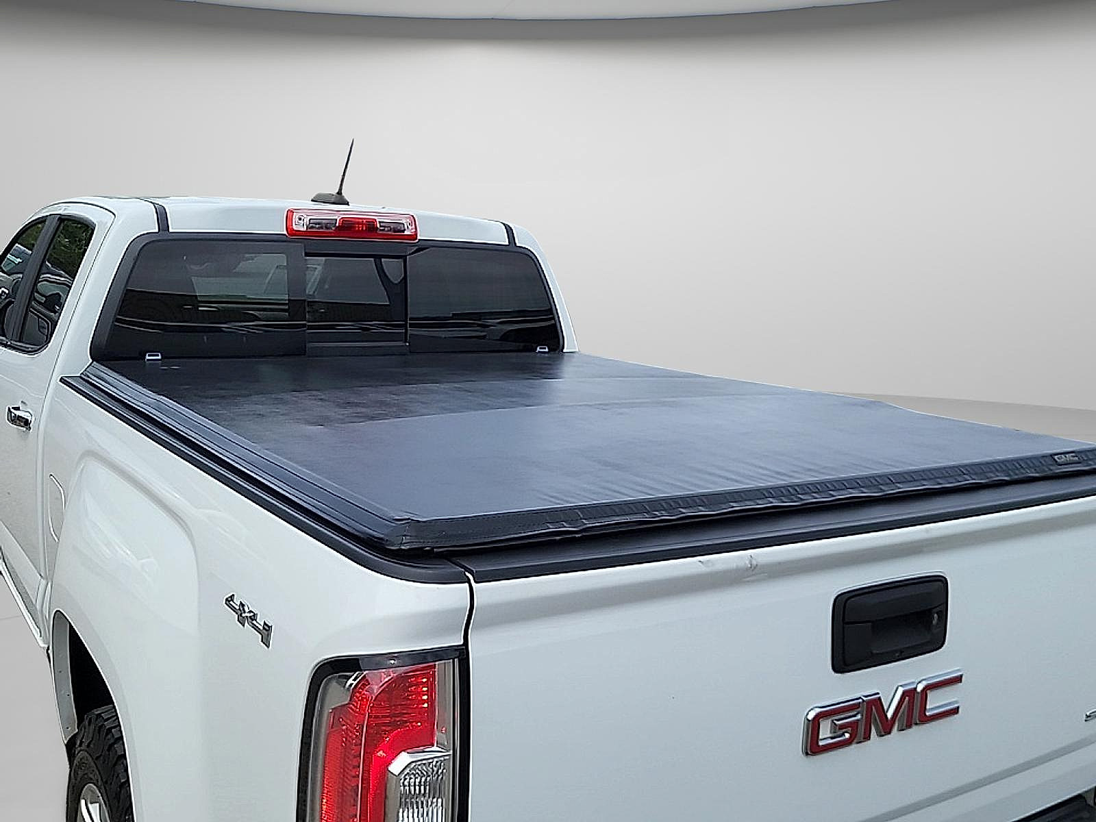 Used 2018 GMC Canyon SLT w/ Driver Alert Package AWD/4WD image 28