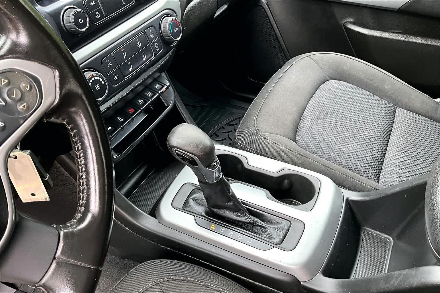Used 2022 Chevrolet Colorado LT w/ Safety Package AWD/4WD image 17