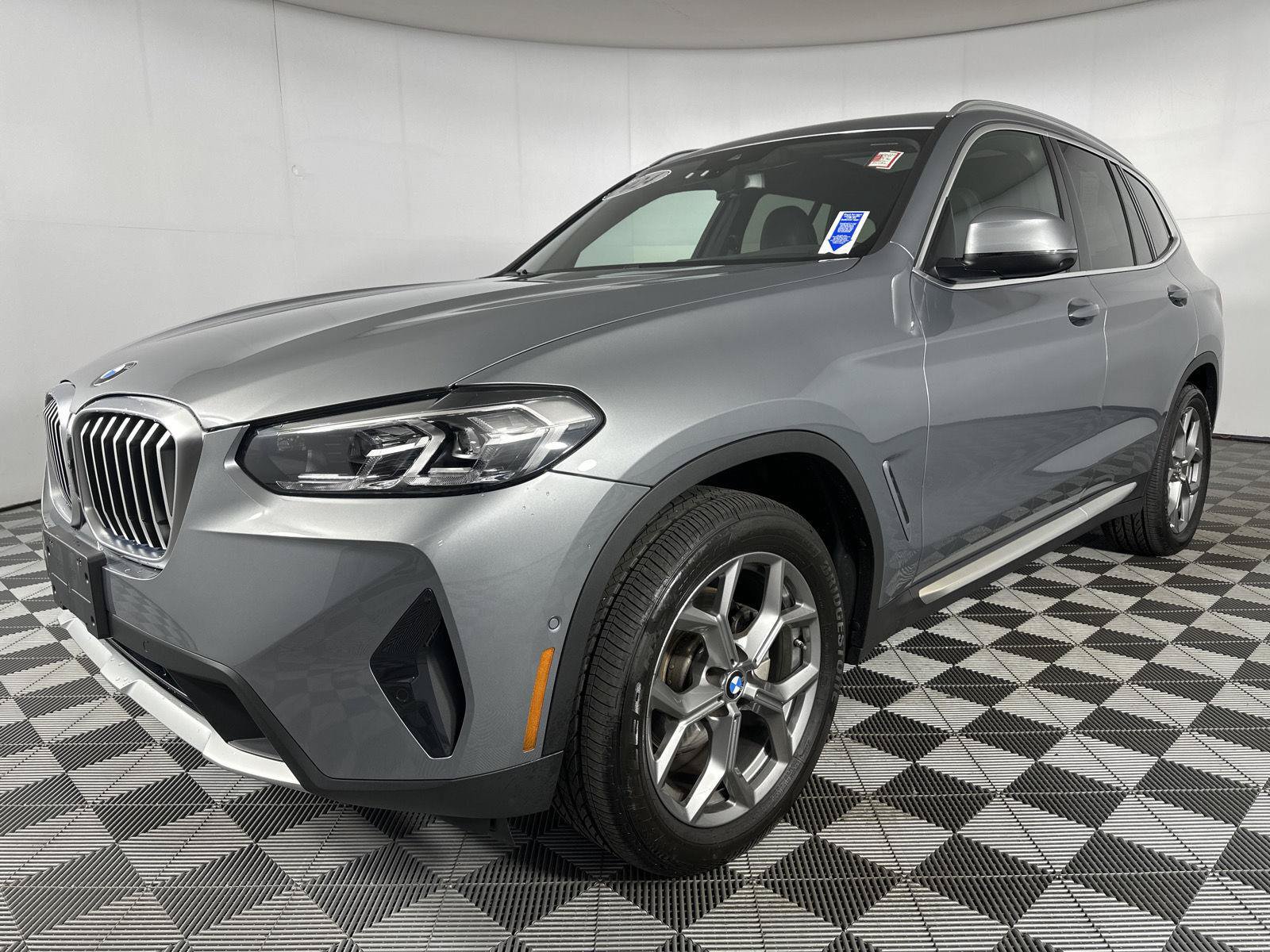 Used 2024 BMW X3 xDrive30i w/ Premium Package AWD/4WD image 6