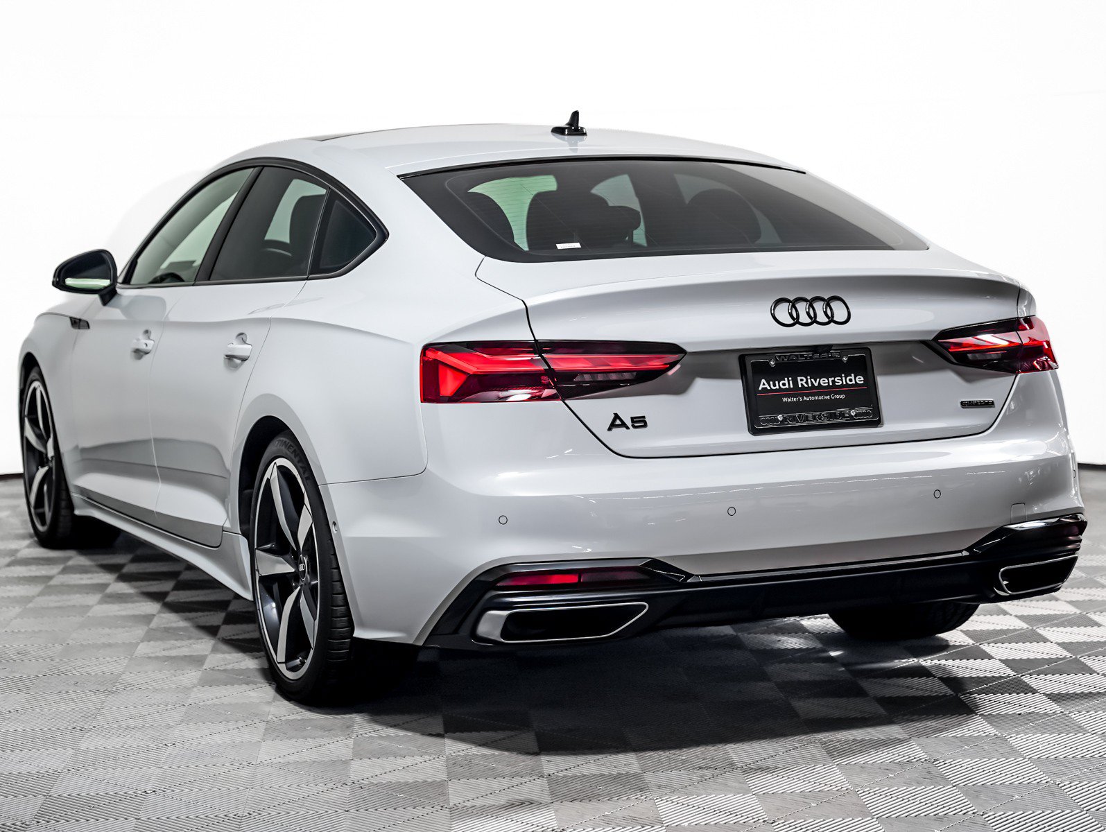 Used 2022 Audi A5 2.0T Prestige w/ Black Optic Plus Package AWD/4WD image 2