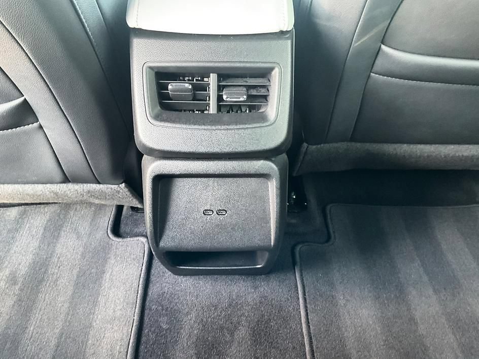 Used 2024 Chevrolet Equinox EV LT FWD image 27