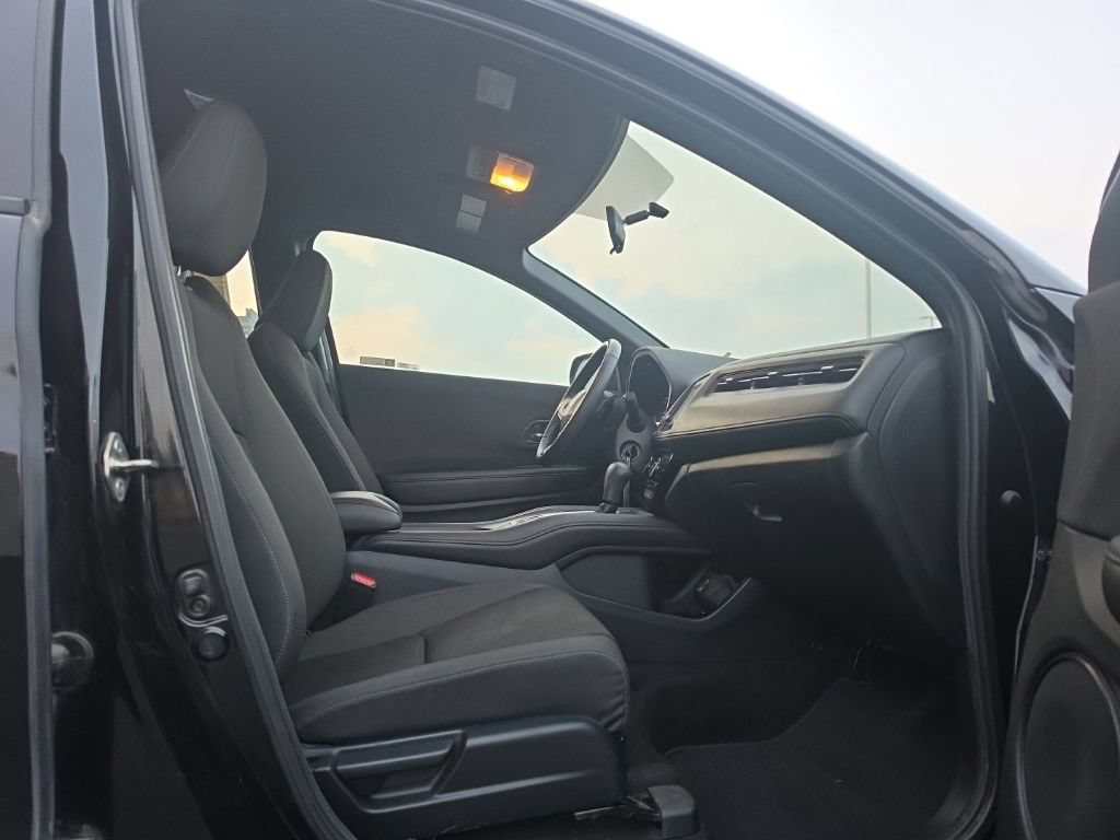 Used 2019 Honda HR-V Sport image 29