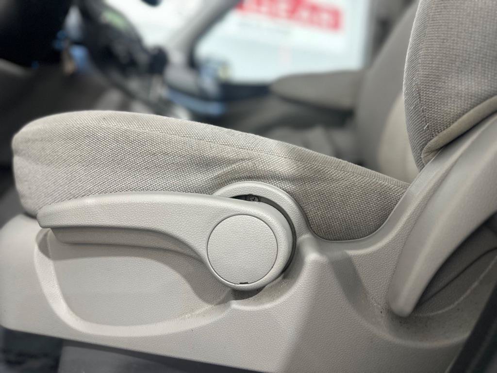 Used 2009 Kia Sedona FWD image 19