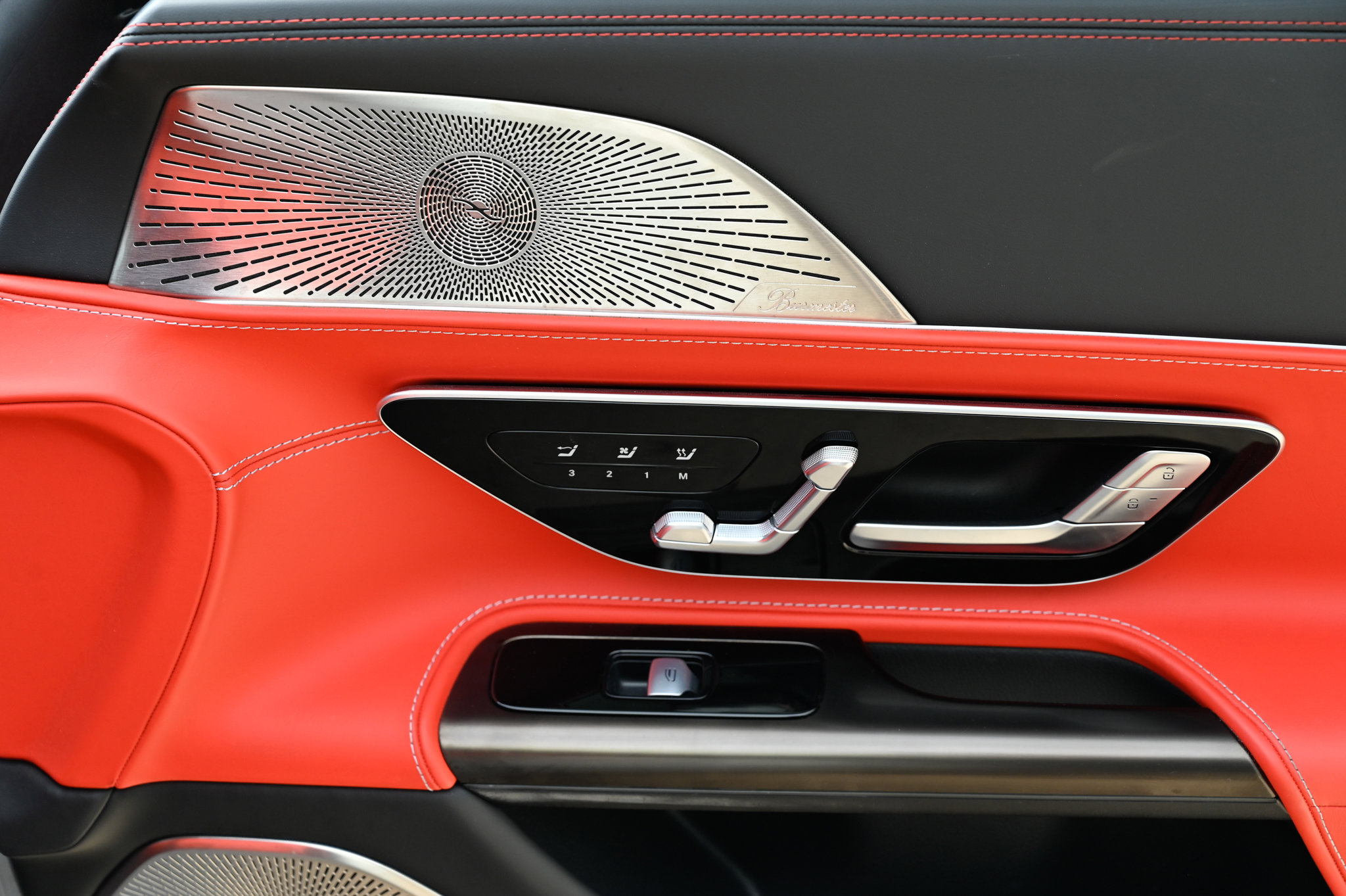 Used 2024 Mercedes-Benz SL 63 AMG 4MATIC image 44