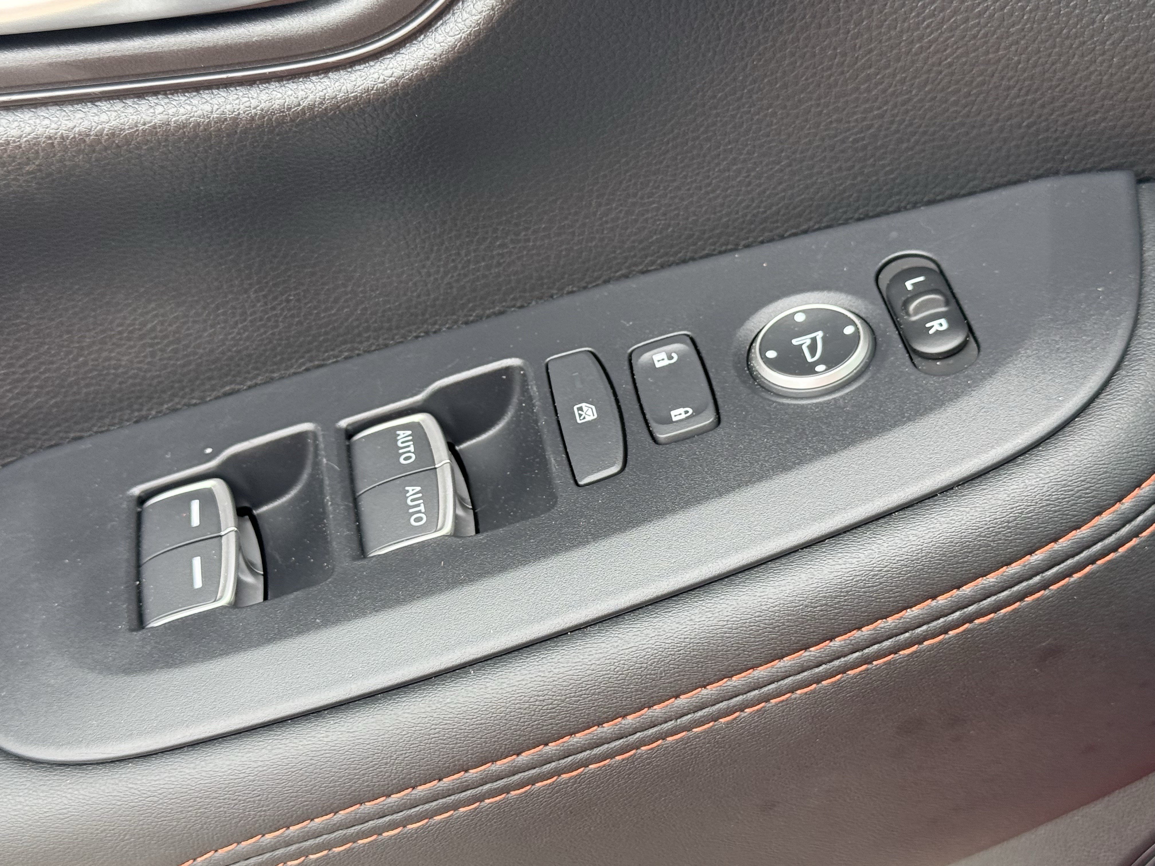 Used 2025 Honda HR-V Sport image 27