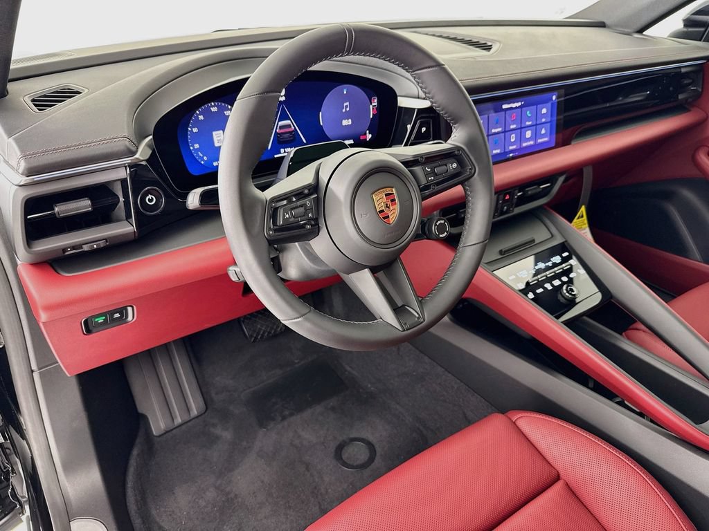 New 2026 Porsche Macan Electric RWD image 4