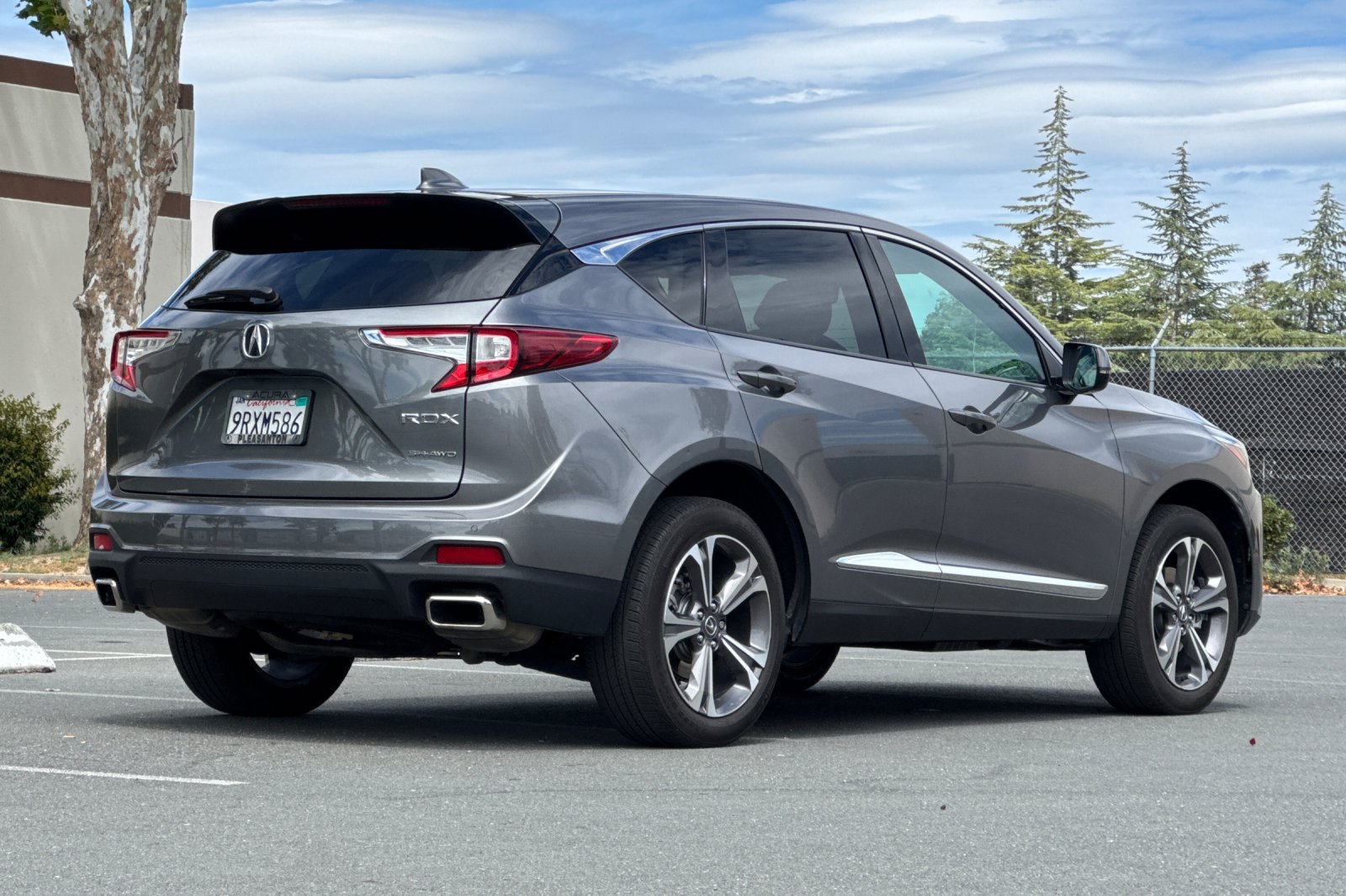 Used 2025 Acura RDX w/ Technology Package AWD/4WD image 4