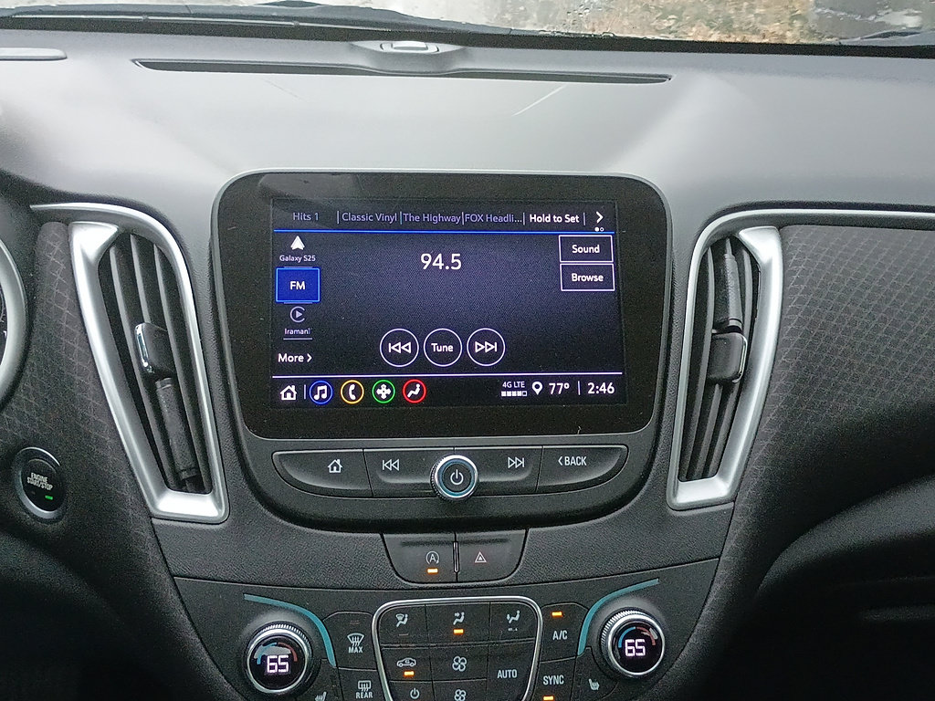 Used 2025 Chevrolet Malibu LT FWD image 18