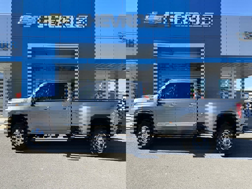 New 2026 Chevrolet Silverado 3500 High Country w/ Technology Package image 2