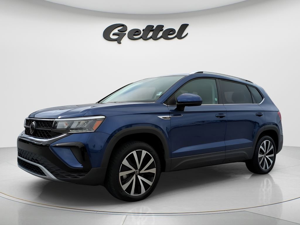 Used 2024 Volkswagen Taos SE image 2