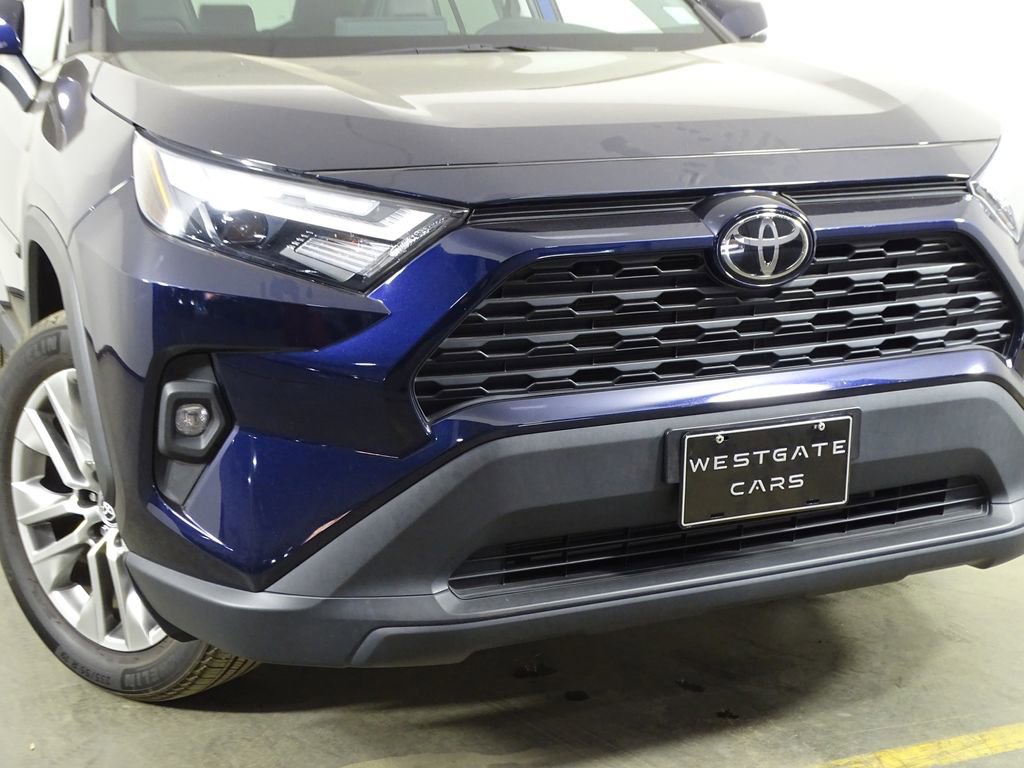 Used 2022 Toyota RAV4 XLE Premium image 45