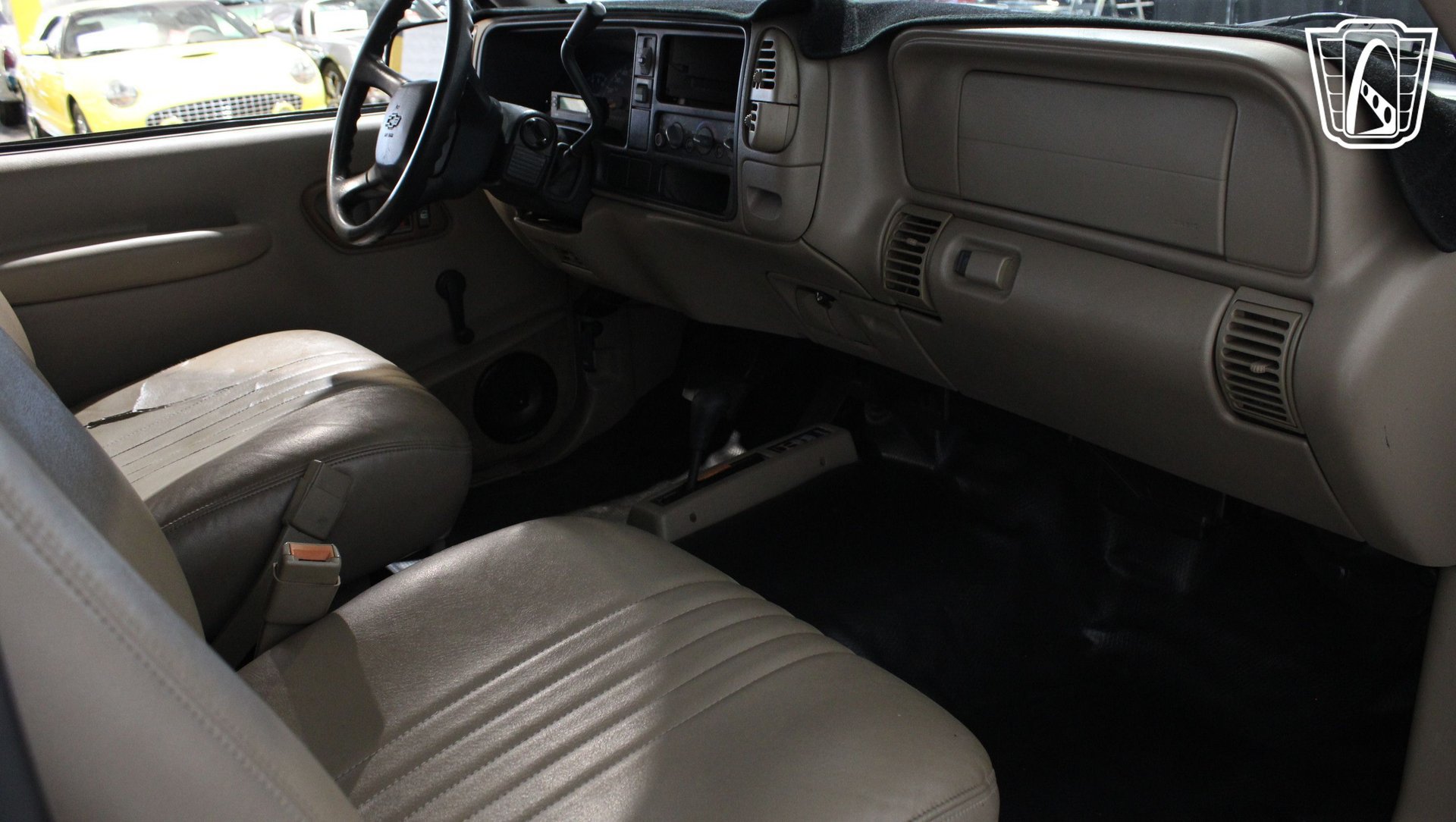 Used 1999 Chevrolet Tahoe 4WD 2-Door image 16
