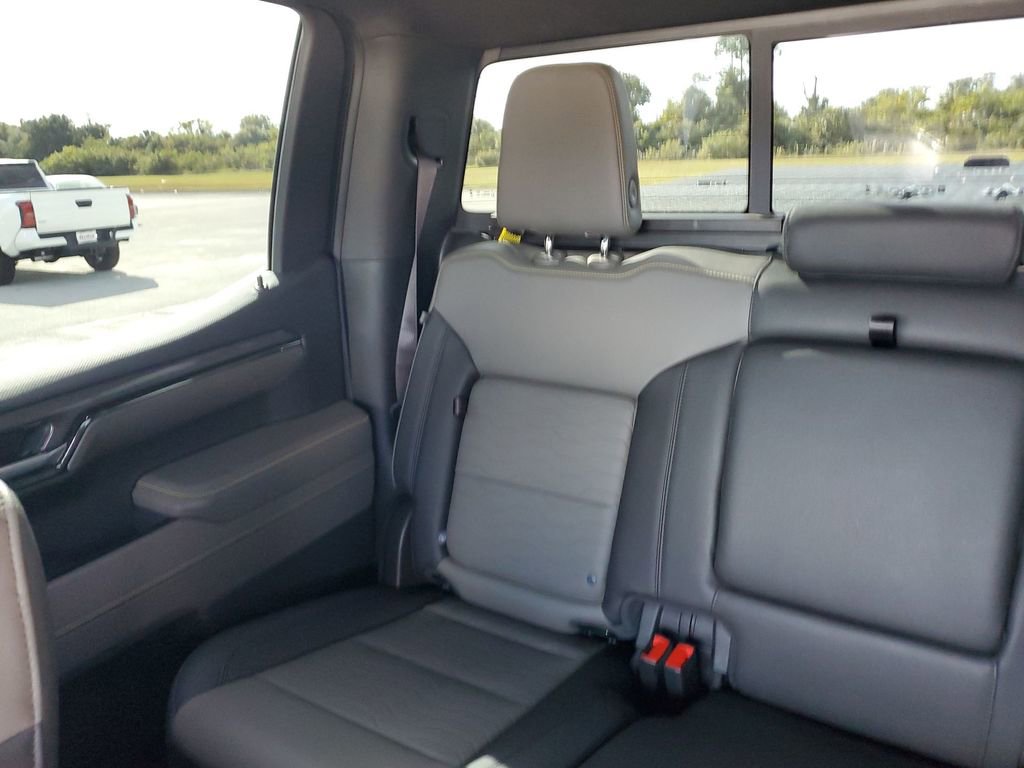 Used 2024 Chevrolet Silverado 1500 ZR2 w/ Technology Package image 12