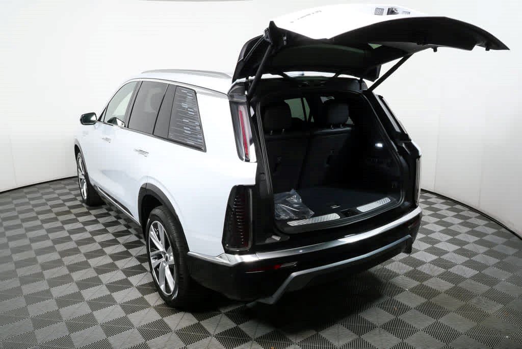 Certified 2026 Cadillac Vistiq Luxury AWD/4WD image 29