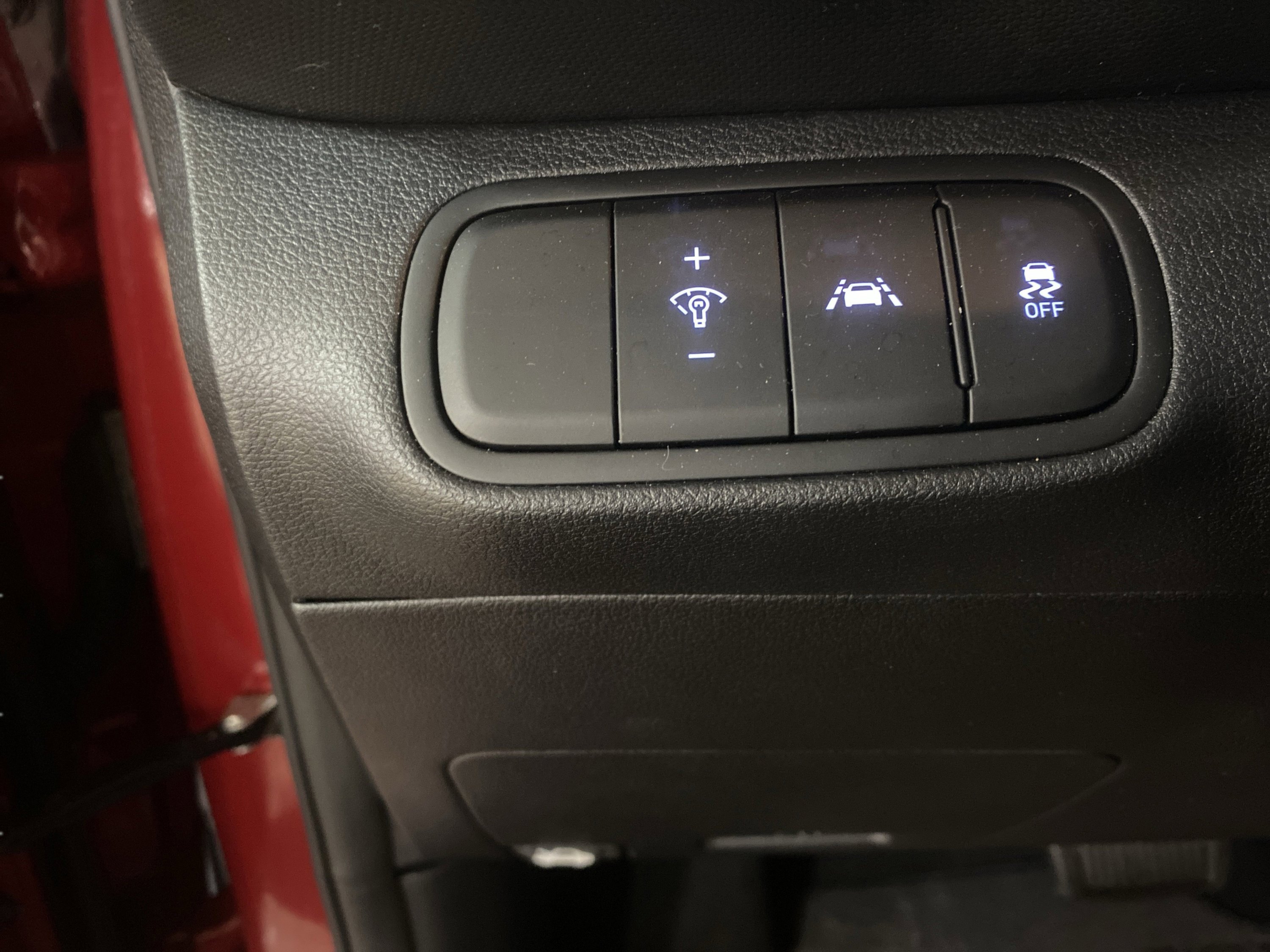 Used 2022 Hyundai Venue Limited image 15