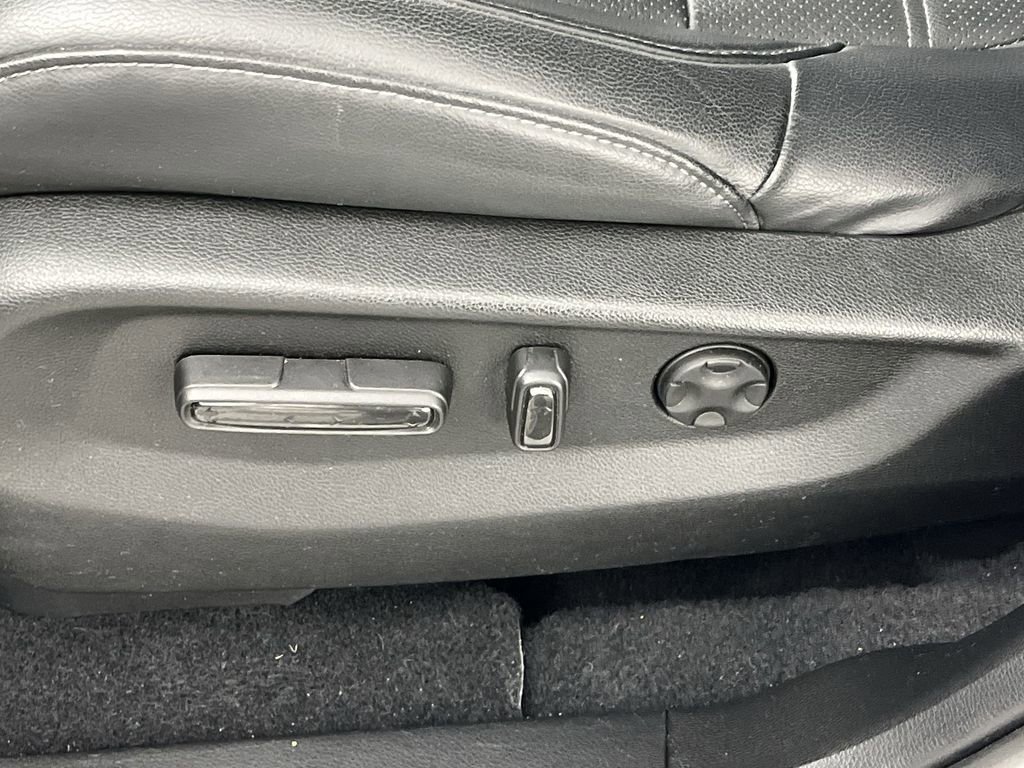 Used 2022 Honda CR-V EX-L image 12