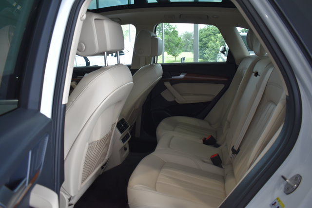 Used 2023 Audi Q5 2.0T Premium Plus w/ Premium Plus Package AWD/4WD image 22