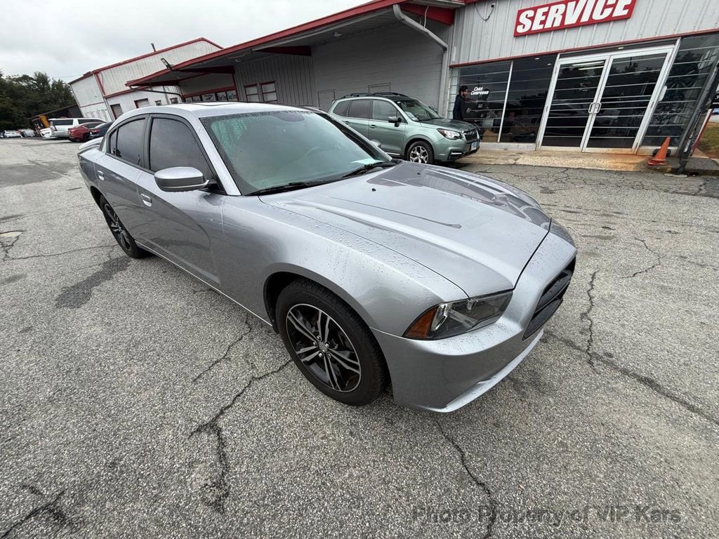 Used 2014 Dodge Charger SXT image 2