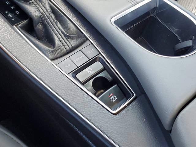 Used 2019 Toyota Avalon XSE w/ All Weather Liner Package FWD image 21