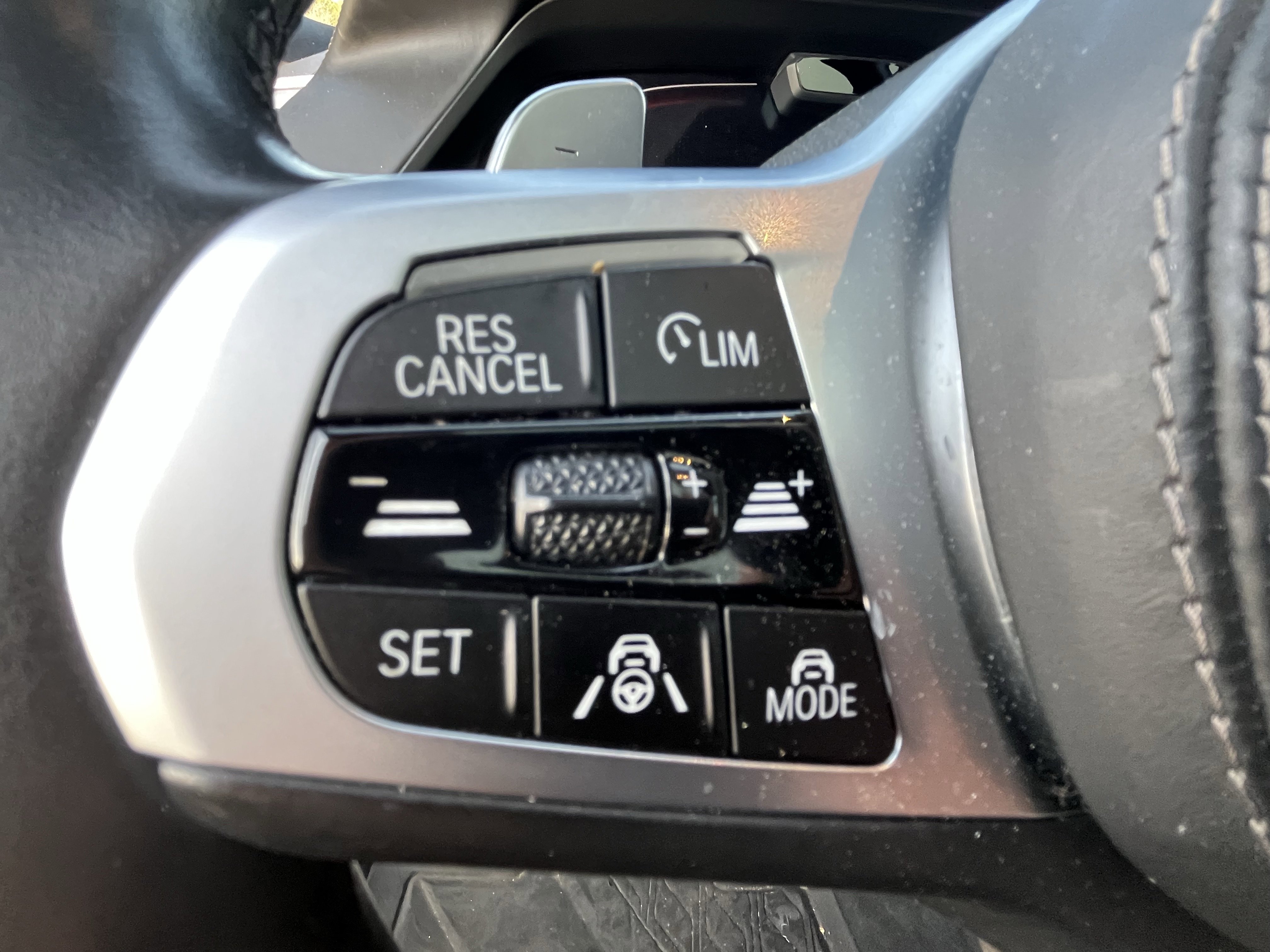 Used 2021 BMW X7 xDrive40i w/ M Sport Package image 18