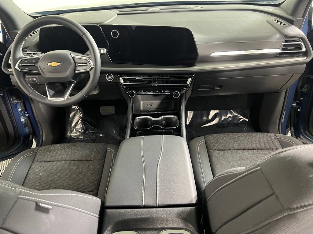 Certified 2026 Chevrolet Traverse LT w/ Sun and Wheel Package AWD/4WD image 10