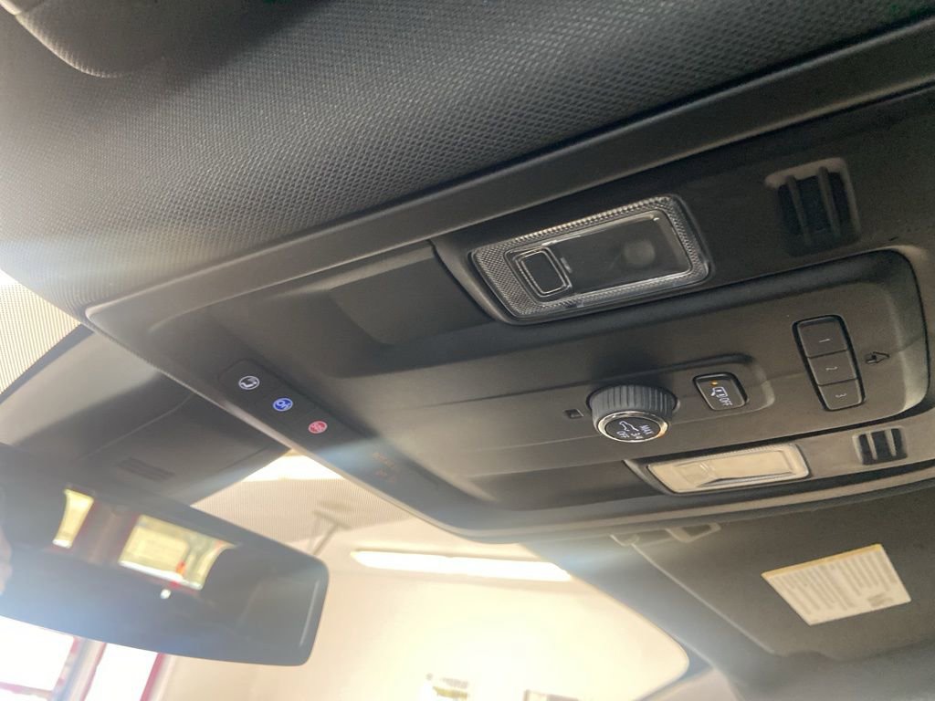 Used 2021 GMC Yukon SLT AWD/4WD image 38