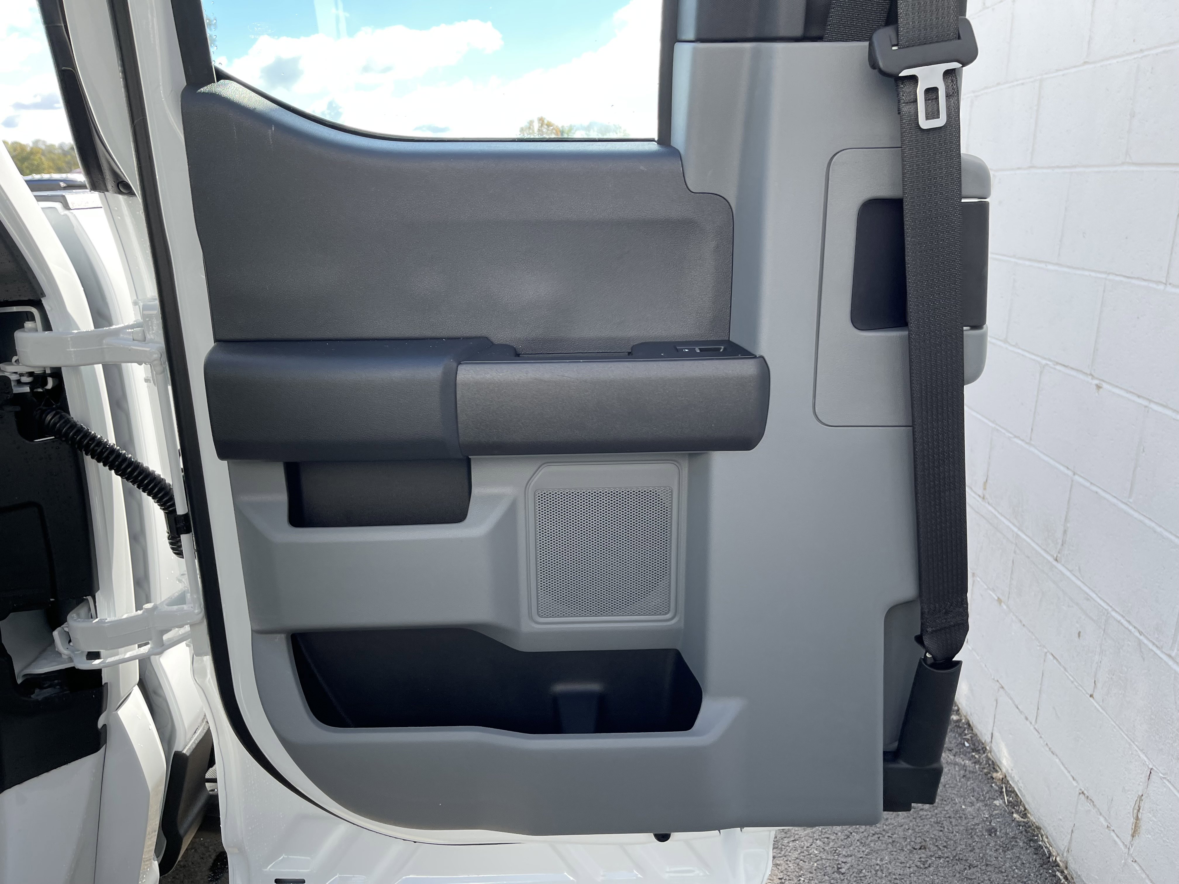 New 2026 Ford F250 XL w/ XL Chrome Package image 24