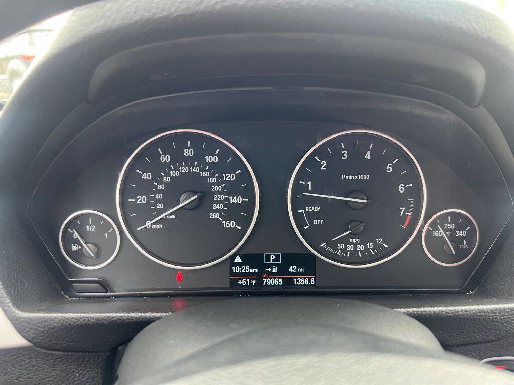 Used 2017 BMW 320i xDrive 320i xDrive AWD 4dr Sedan image 8