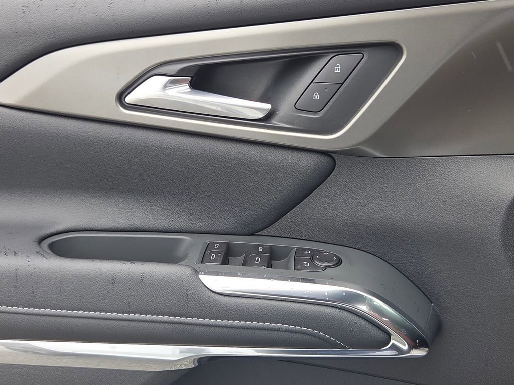New 2026 Chevrolet Traverse LT w/ Driver Confidence Package FWD image 27